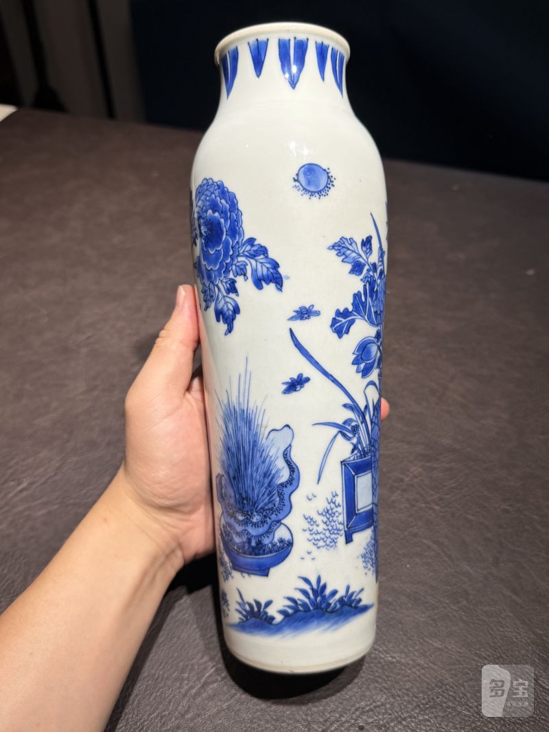 明崇祯 青花博古纹筒瓶 - 图5